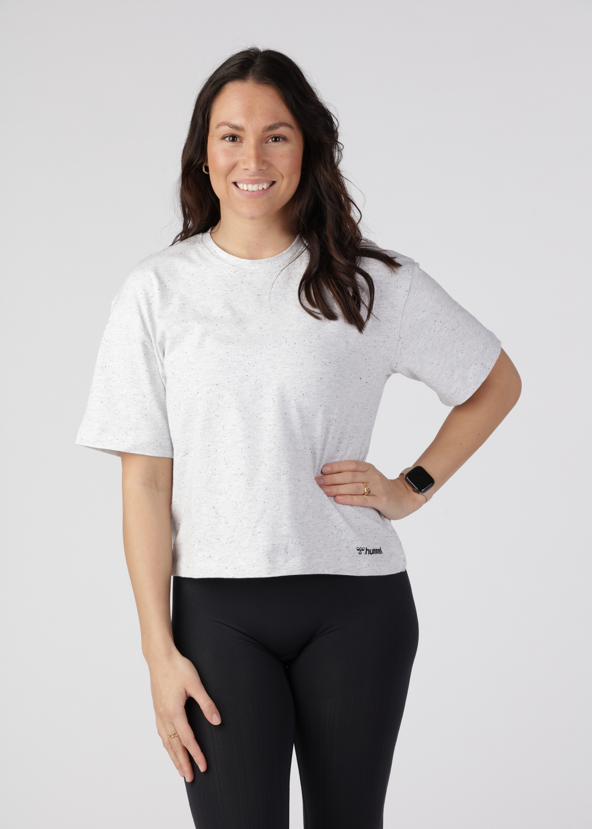 Ultra Boxy Short T-Shirt - Grey - for kvinde - HUMMEL - Toppe